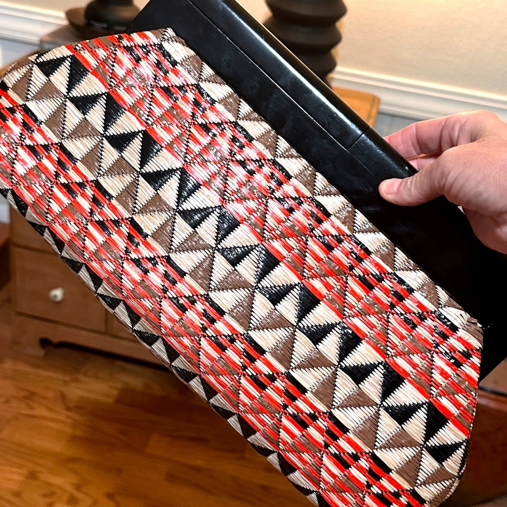 Vintage boho woven clutch handbag purse very modern stylish